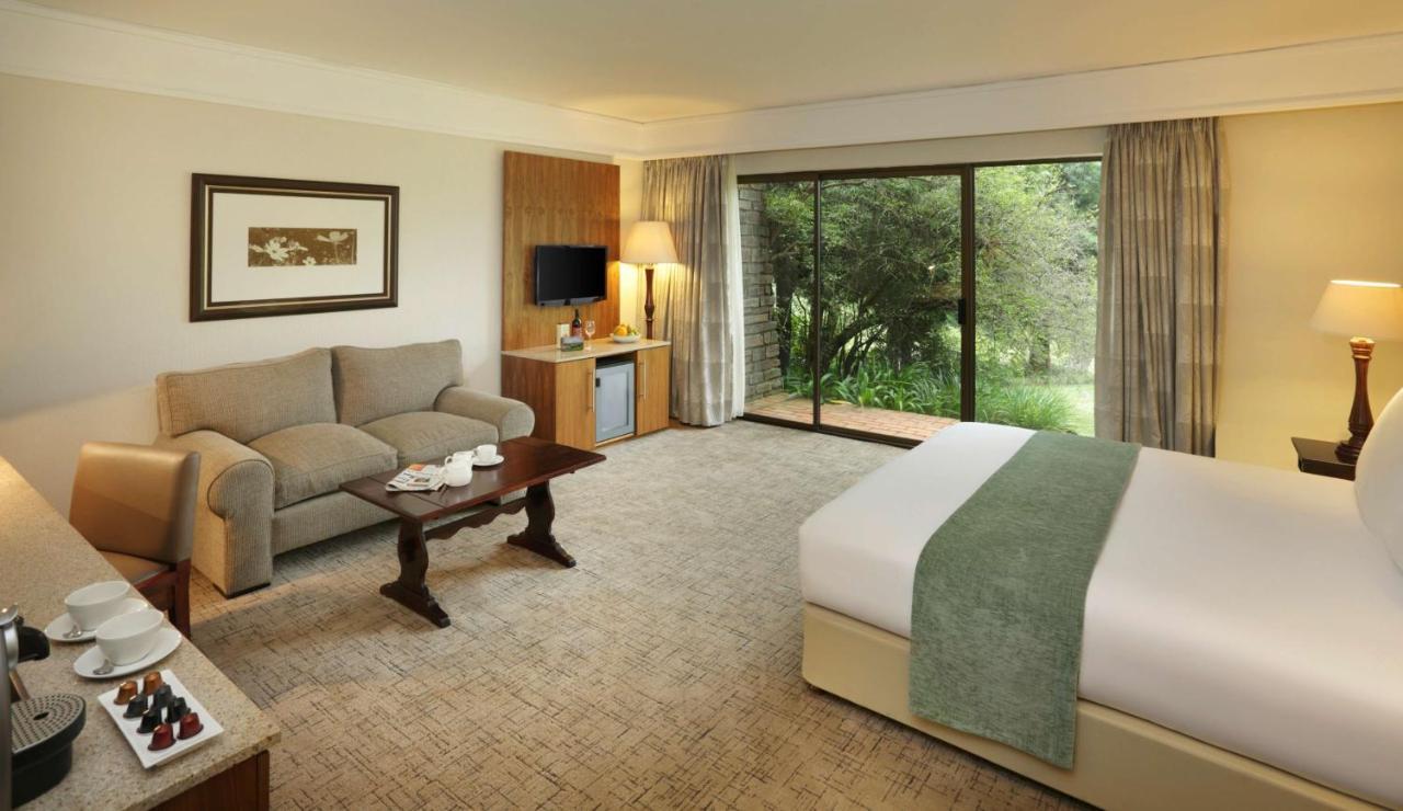 Drakensberg Sun Resort Cathkin Park Esterno foto
