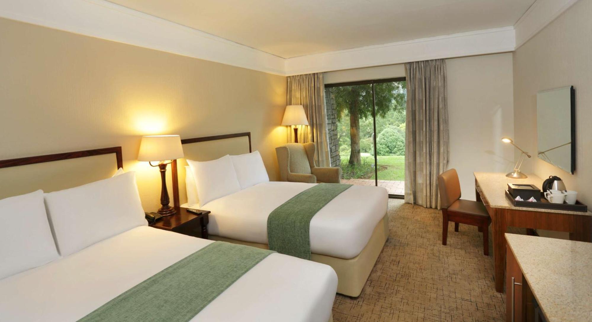Drakensberg Sun Resort Cathkin Park Esterno foto