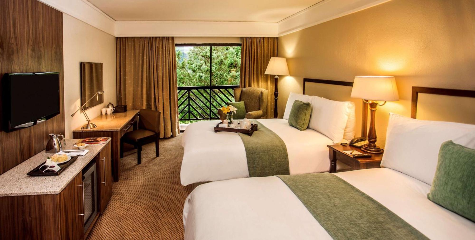 Drakensberg Sun Resort Cathkin Park Esterno foto
