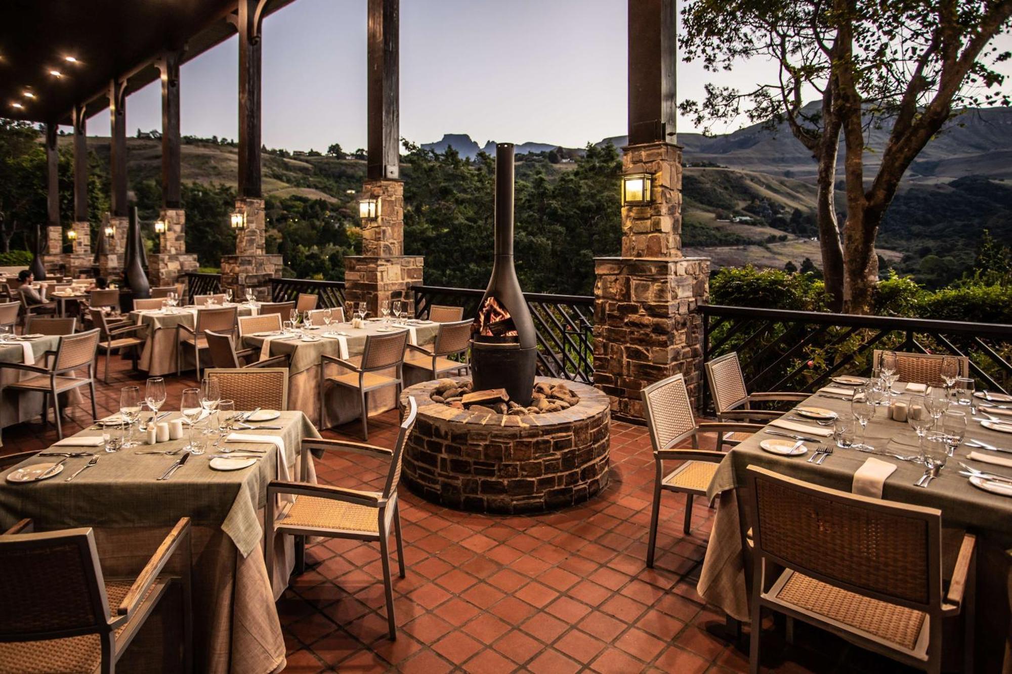 Drakensberg Sun Resort Cathkin Park Esterno foto