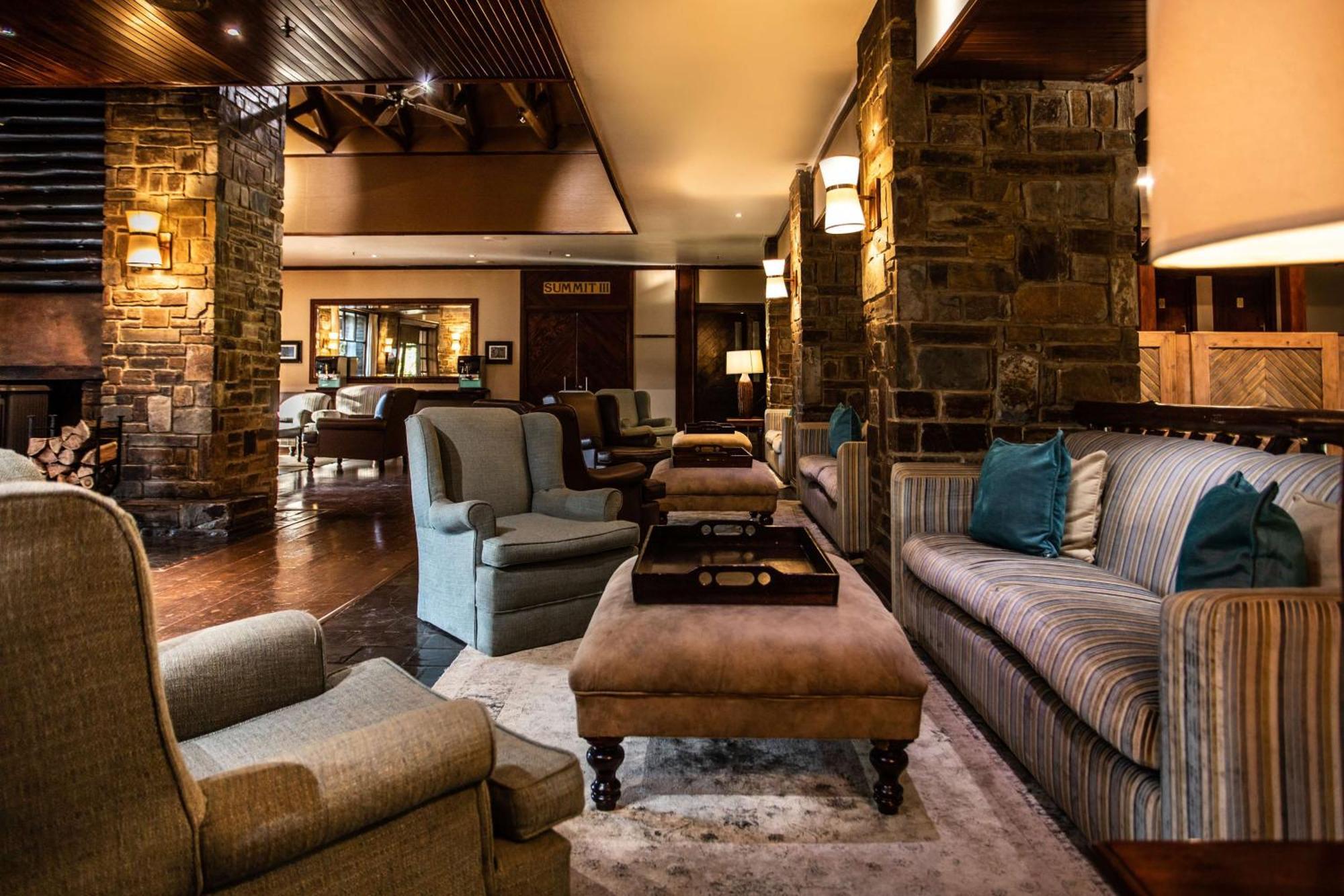Drakensberg Sun Resort Cathkin Park Esterno foto